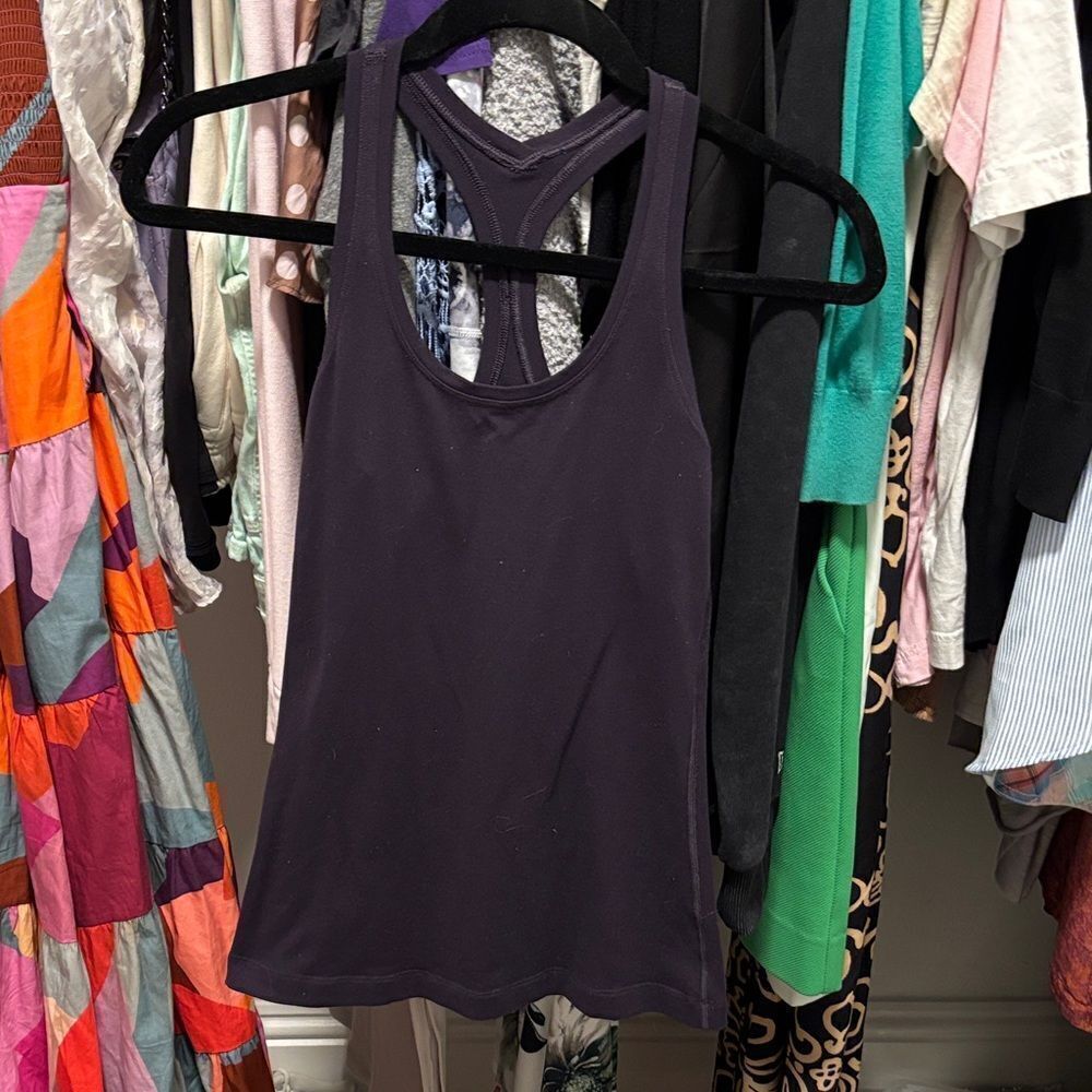 Lululemon cool racerback Women's Purple Tank Top size 4 like new